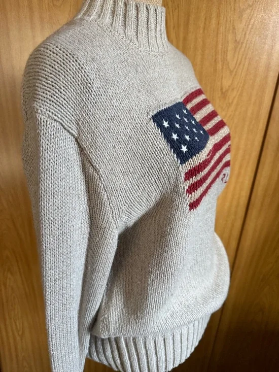 Ralph Lauren Cream Cable Knit Sweater with Navy Polo Label - Picture 7 of 9